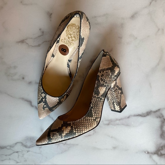 VINCE CAMUTO Snake Python Candera Triangle Block Heel Pump - Picture 8 of 8